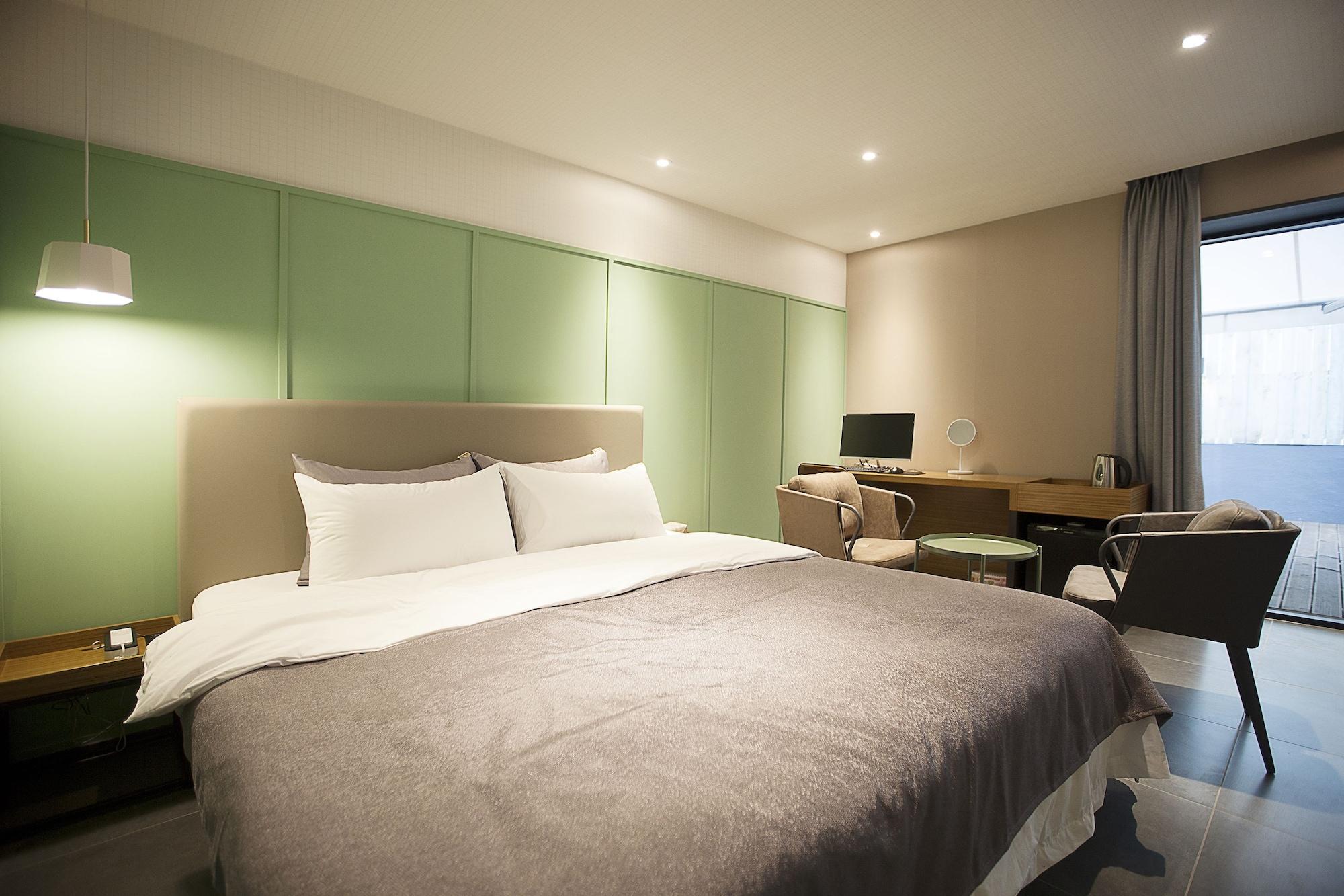 Brown Dot Hotel Cshangvon Kültér fotó