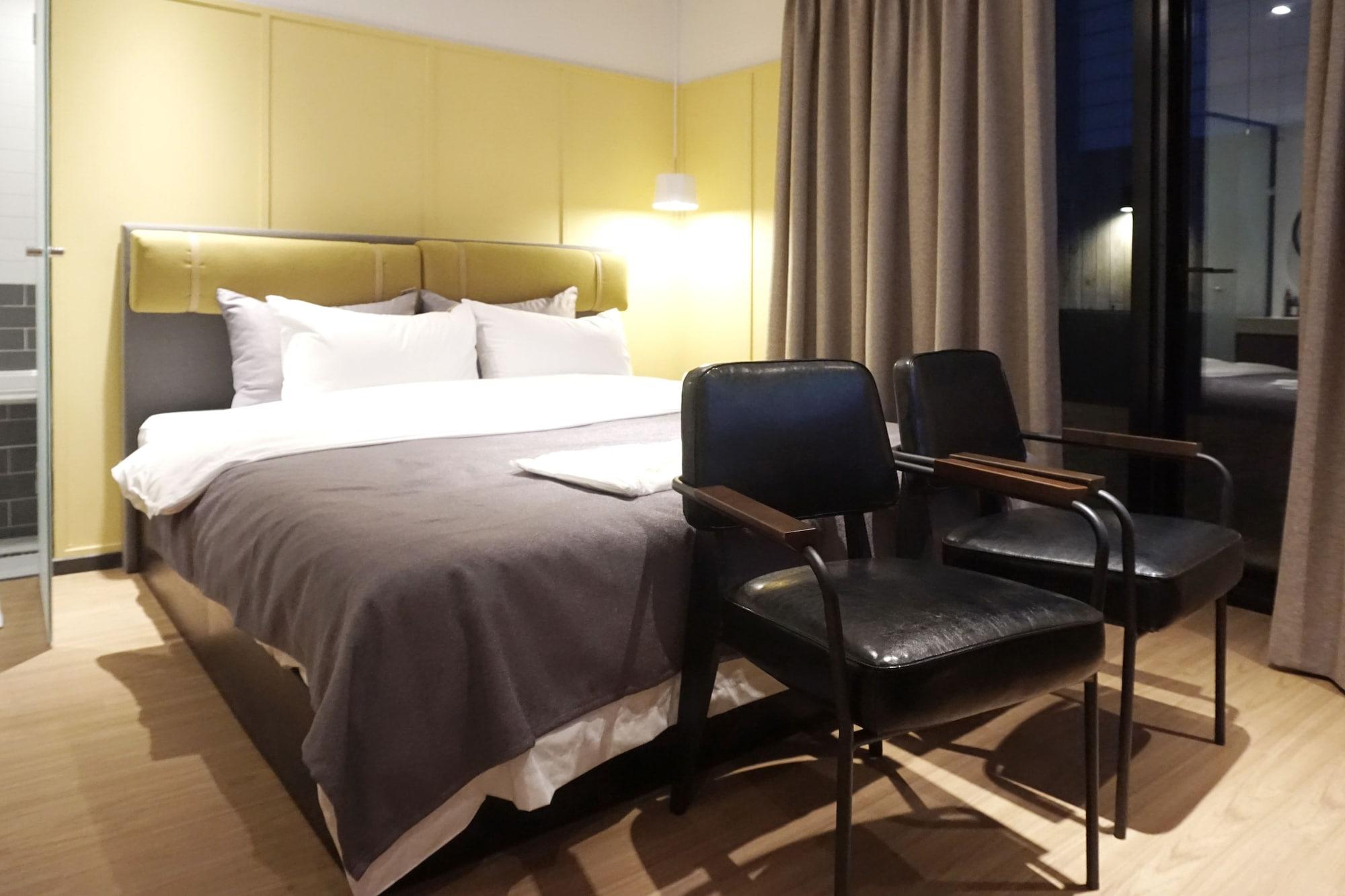 Brown Dot Hotel Cshangvon Kültér fotó