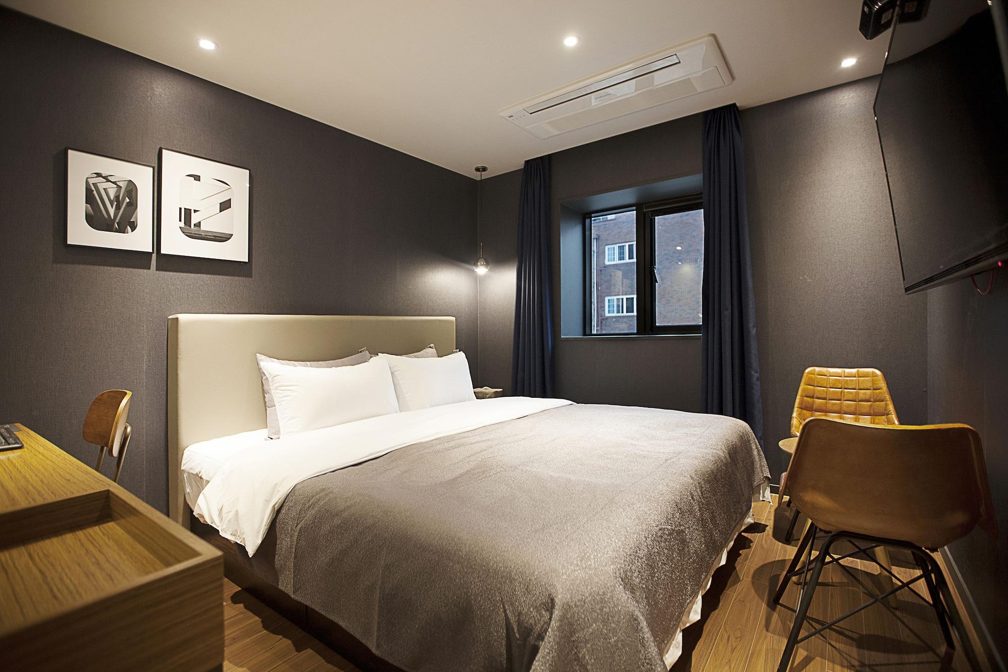 Brown Dot Hotel Cshangvon Kültér fotó